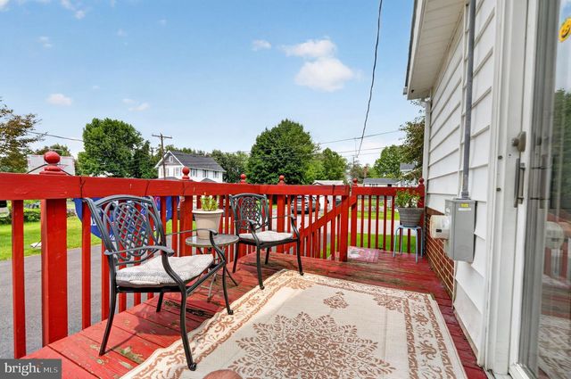 1810 MEETINGHOUSE RD, Upper Chichester, PA 19061