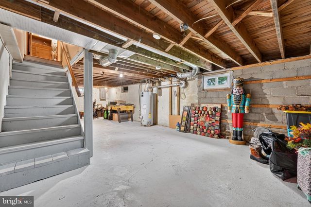 1810 MEETINGHOUSE RD, Upper Chichester, PA 19061
