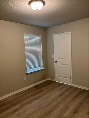 14005 Heywood DR, Pflugerville, TX 78660