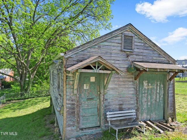 617 Carson Street, Greeneville, TN 37743