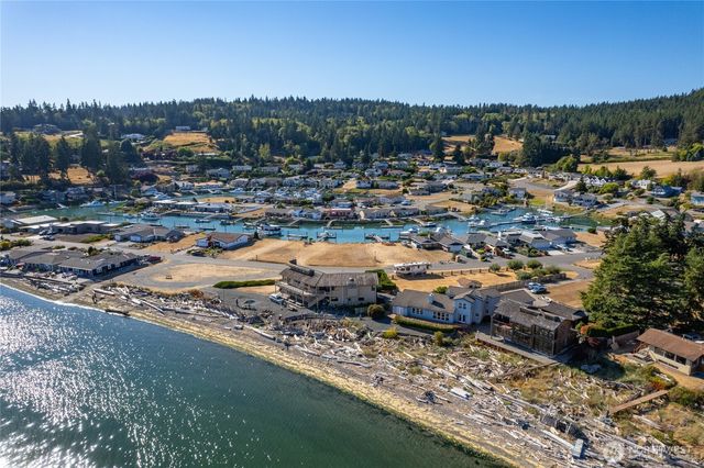 2271 Mariner Beach Drive, Oak Harbor, WA 98277