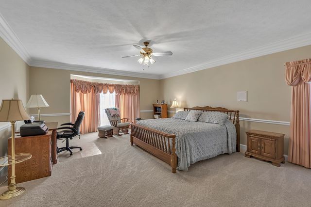 161 Graystone Dr, Gallatin, TN 37066