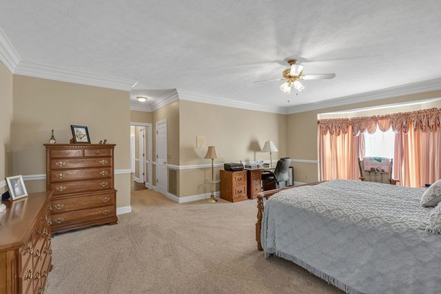 161 Graystone Dr, Gallatin, TN 37066