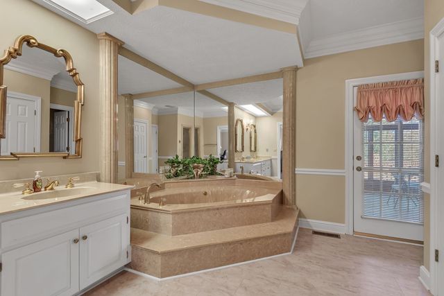 161 Graystone Dr, Gallatin, TN 37066