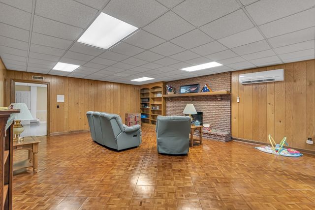 161 Graystone Dr, Gallatin, TN 37066