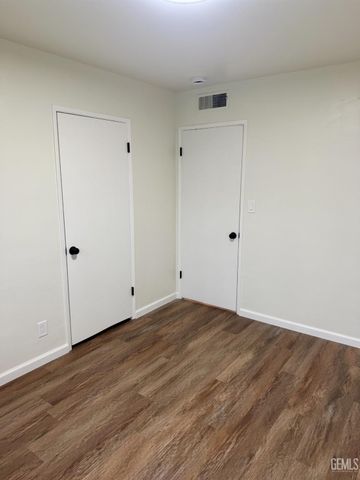 260 Maple Street, Shafter, CA 93263