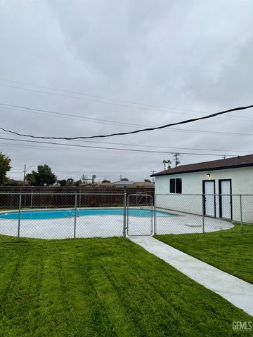 260 Maple Street, Shafter, CA 93263