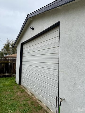 260 Maple Street, Shafter, CA 93263