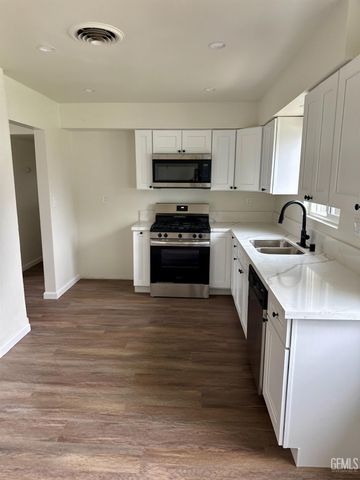 260 Maple Street, Shafter, CA 93263