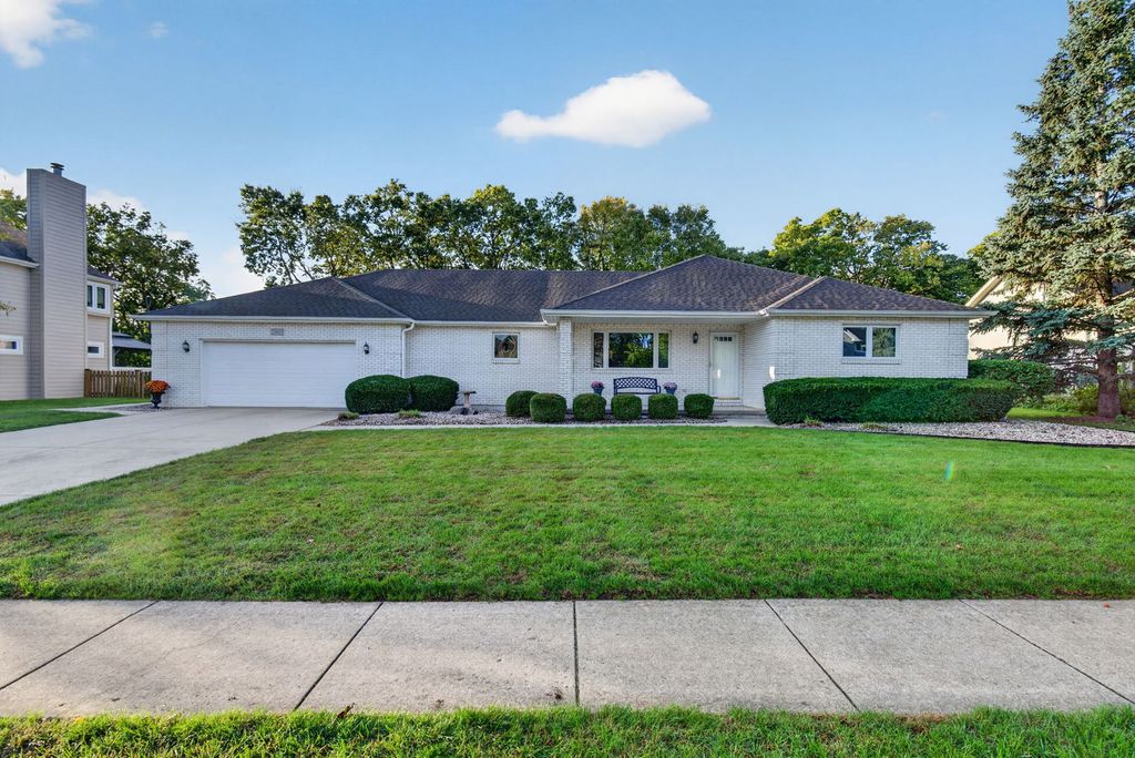 25053 W Mcmillin Drive, Channahon, IL 60410 — exterior