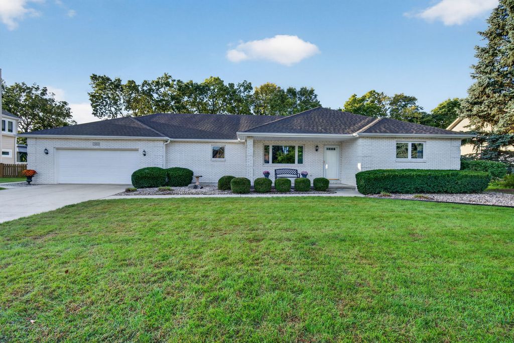 25053 W Mcmillin Drive, Channahon, IL 60410 — photo 2