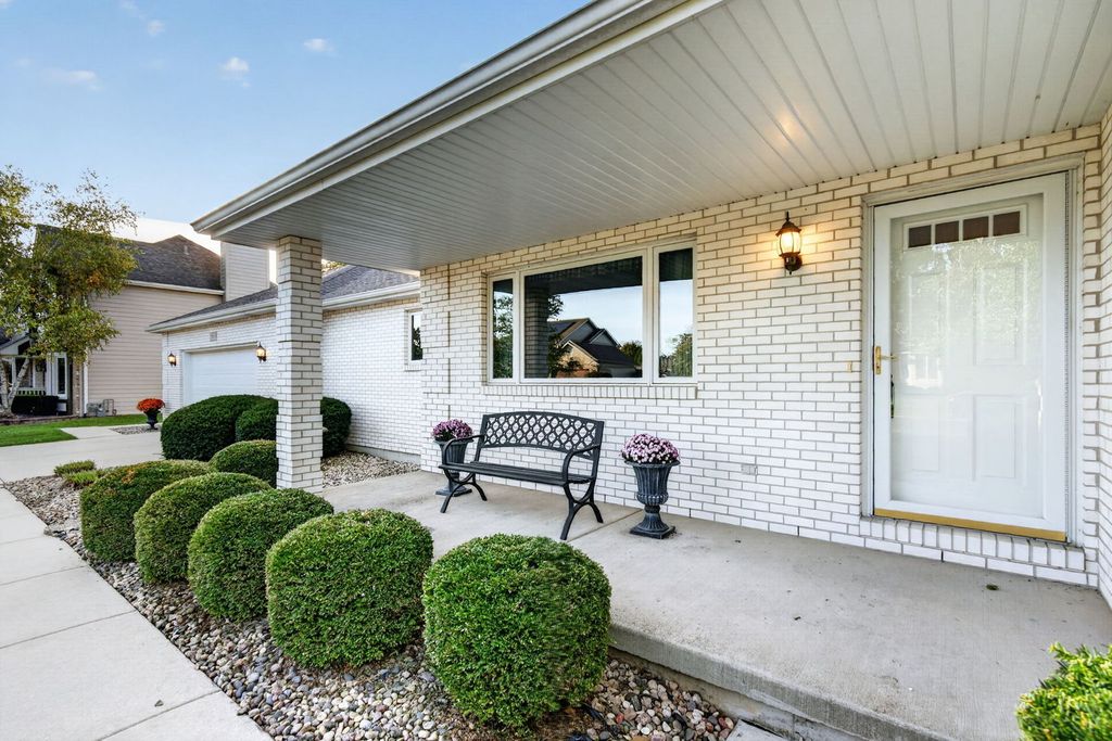 25053 W Mcmillin Drive, Channahon, IL 60410 — photo 5