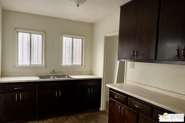 2812 Alsace Avenue, Los Angeles, CA 90016