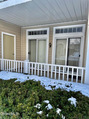 1013 Hampton Pl Boulevard, North Greenbush, NY 12180