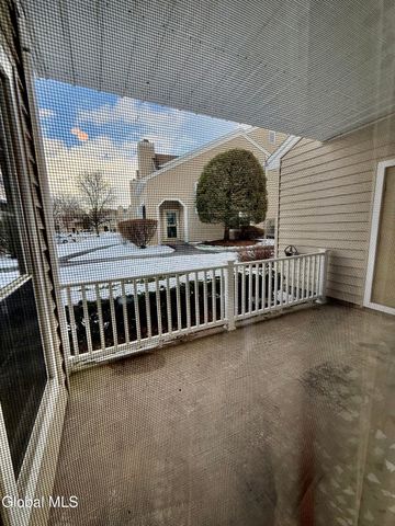 1013 Hampton Pl Boulevard, North Greenbush, NY 12180