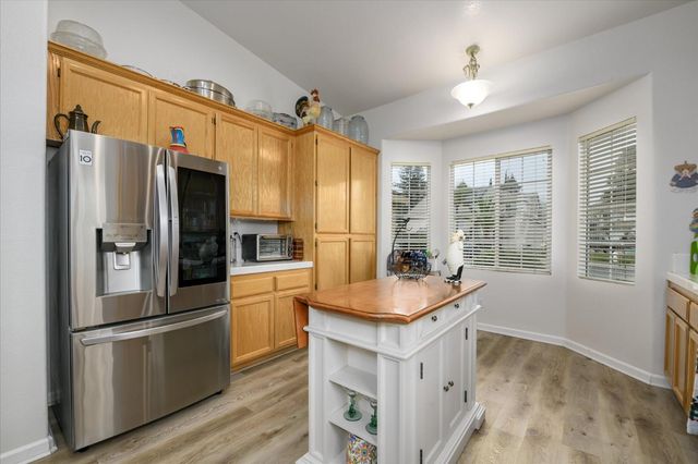 8456 Cook Riolo Rd, Antelope, CA 95843