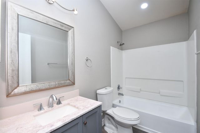 24406 Lakecrest Village Drive, Katy, TX 77493