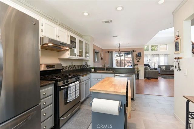 7215 Ayers Rock Road, Riverside, CA 92508