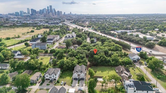 1004 Press Street, Houston, TX 77020