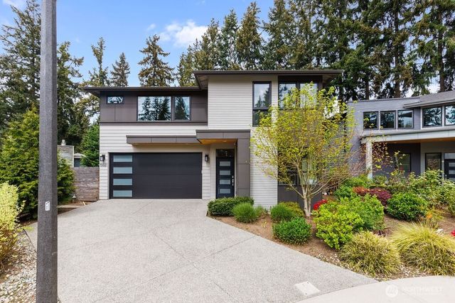 15021 73rd Court NE, Kenmore, WA 98028