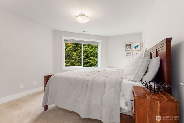 15021 73rd Court NE, Kenmore, WA 98028