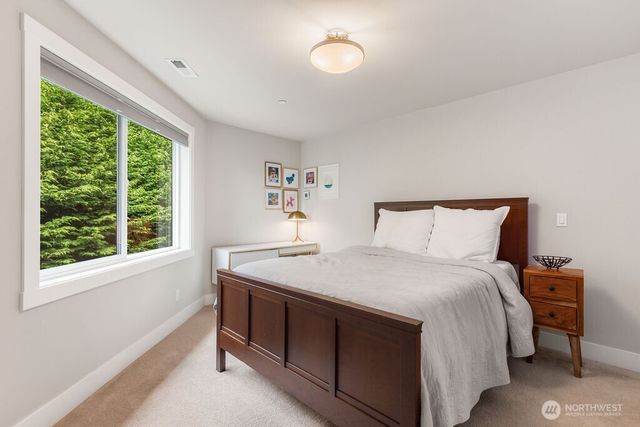 15021 73rd Court NE, Kenmore, WA 98028