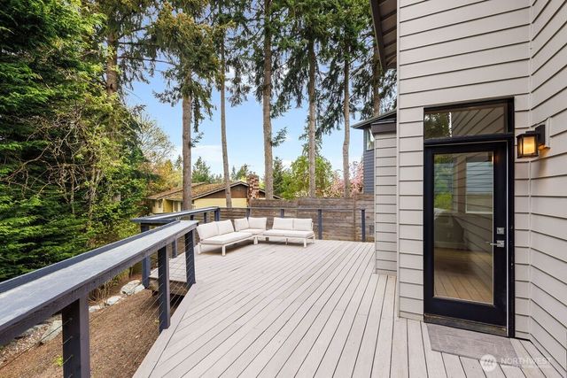 15021 73rd Court NE, Kenmore, WA 98028