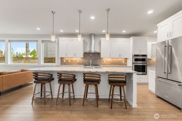 15021 73rd Court NE, Kenmore, WA 98028