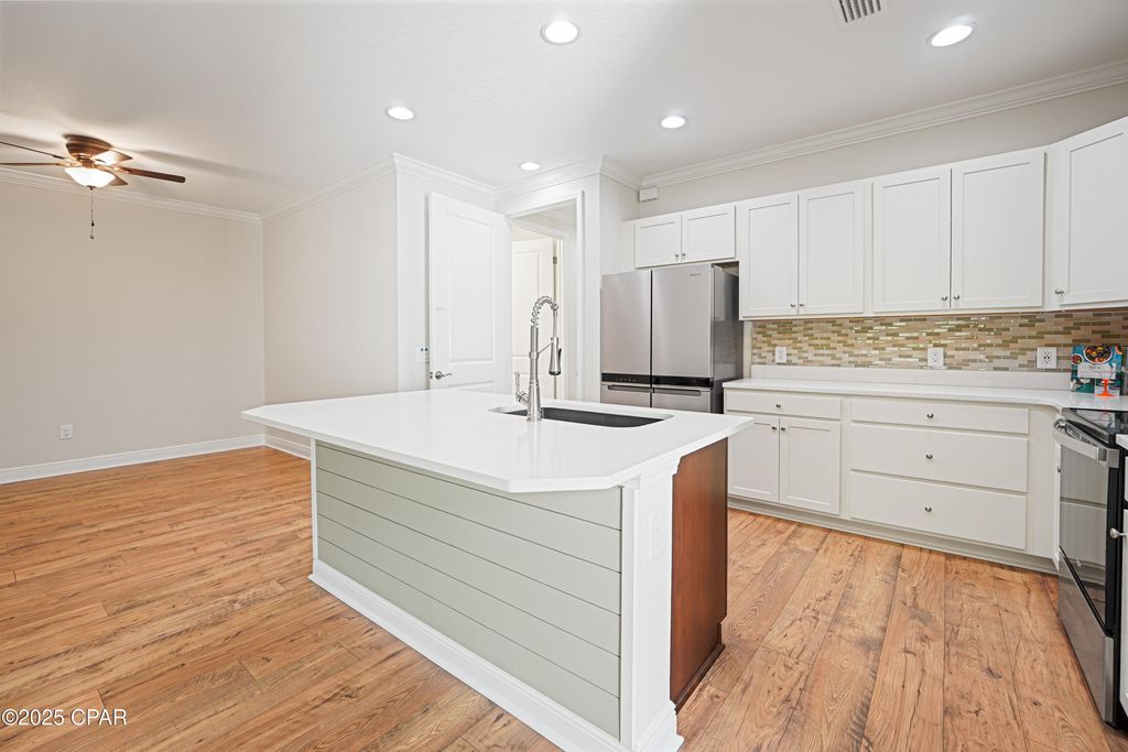 Image 10 of property listing at 9313 Cool Breeze Drive, Panama City Beach, FL 32413