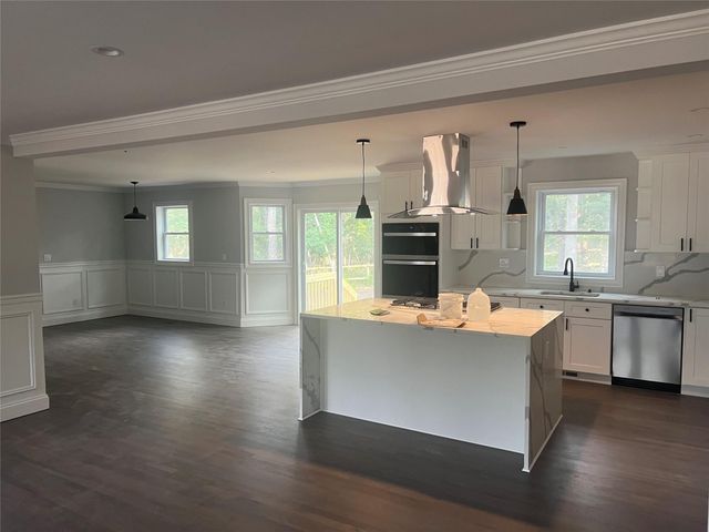 130 Center Street, Holbrook, NY 11741