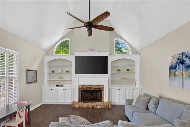 2095 Darien Park Drive, Roswell, GA 30076