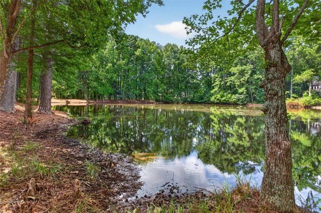 2095 Darien Park Drive, Roswell, GA 30076