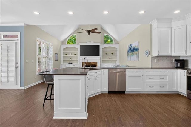 2095 Darien Park Drive, Roswell, GA 30076
