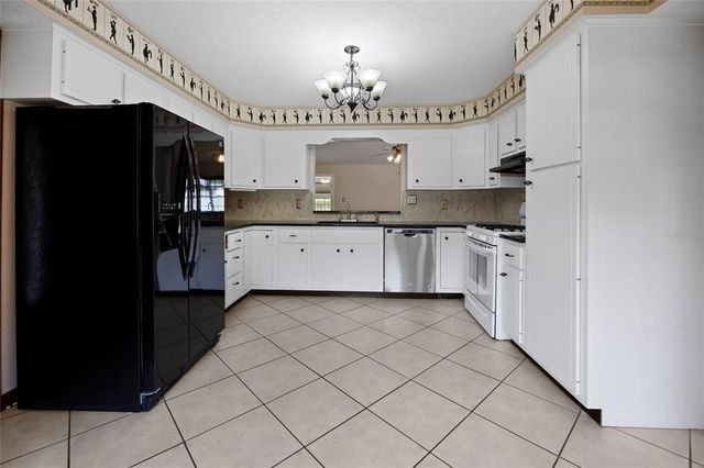4420 NE 1ST STREET, Ocala, FL 34470