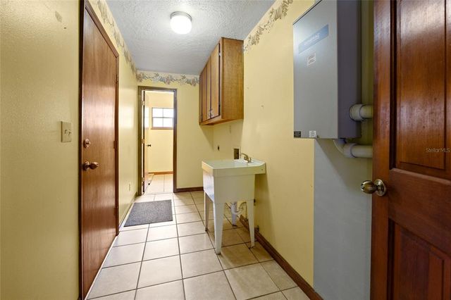 4420 NE 1ST STREET, Ocala, FL 34470