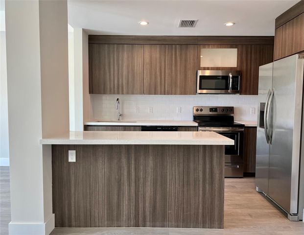 1938 Jackson St 305, Hollywood, FL 33020