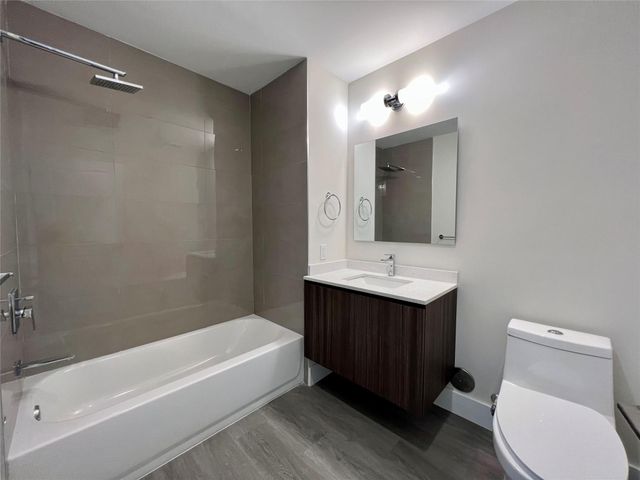 1938 Jackson St 305, Hollywood, FL 33020