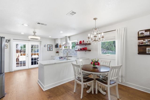 307 S Brazos Street, Weatherford, TX 76086