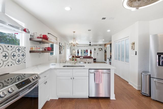 307 S Brazos Street, Weatherford, TX 76086