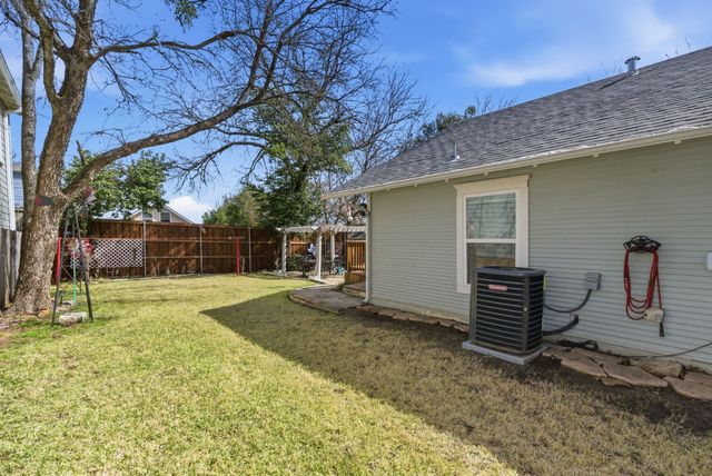 307 S Brazos Street, Weatherford, TX 76086
