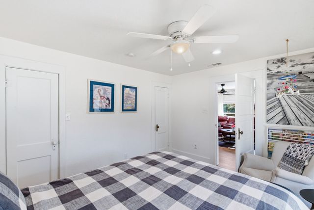 307 S Brazos Street, Weatherford, TX 76086