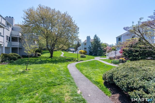 32 Rowayton Woods Drive 32, Norwalk, CT 06854