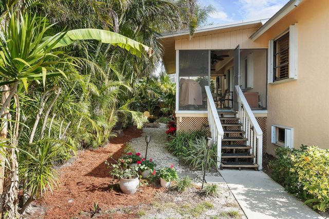5105 SE Matousek Street, Stuart, FL 34997