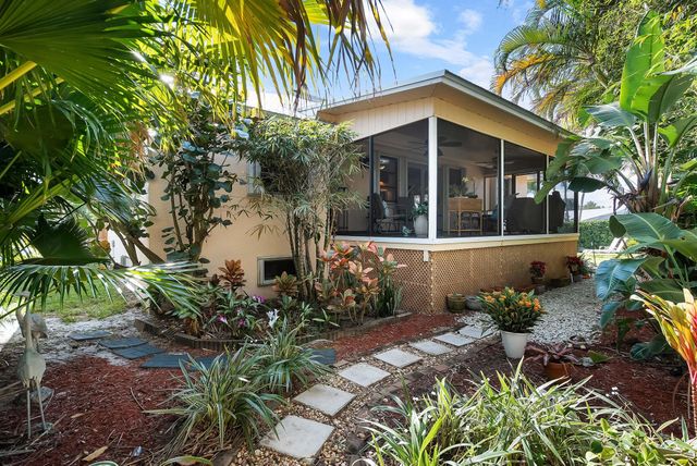 5105 SE Matousek Street, Stuart, FL 34997