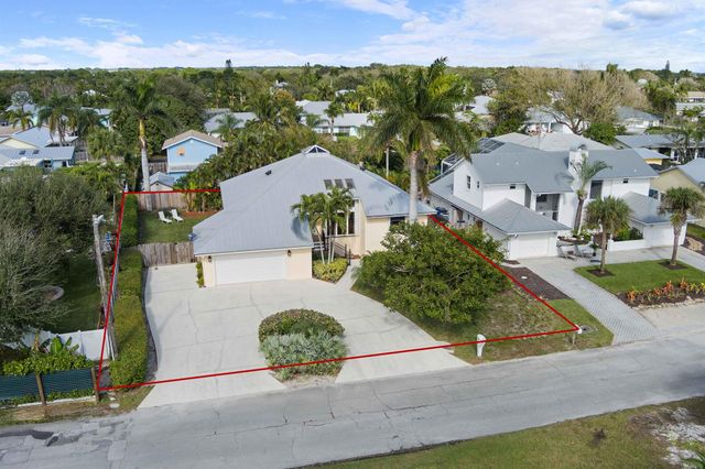 5105 SE Matousek Street, Stuart, FL 34997