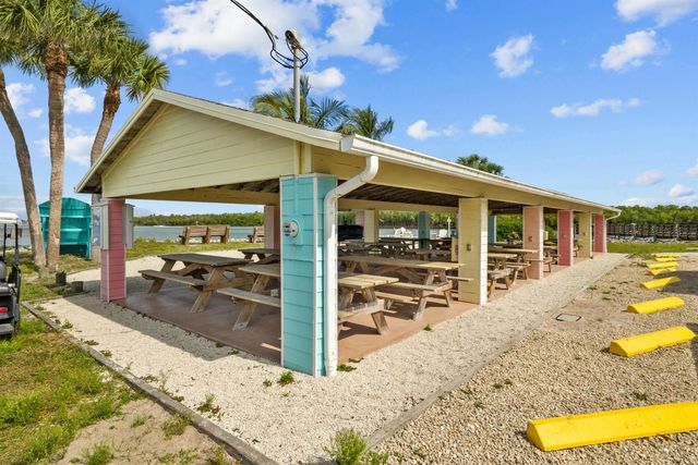 5105 SE Matousek Street, Stuart, FL 34997