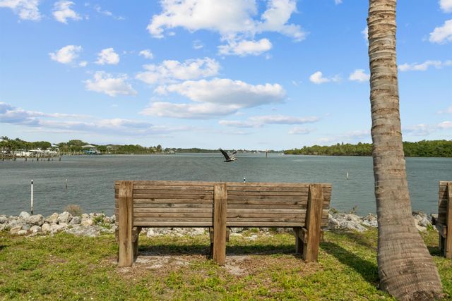 5105 SE Matousek Street, Stuart, FL 34997