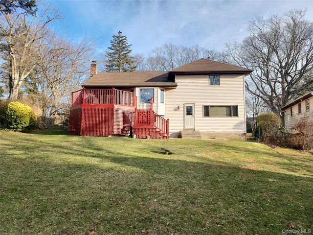 3 Dorset Way, Glen Cove, NY 11542