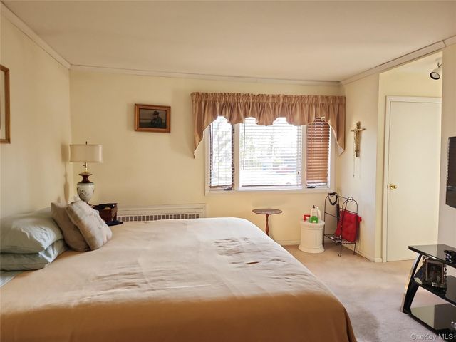 3 Dorset Way, Glen Cove, NY 11542