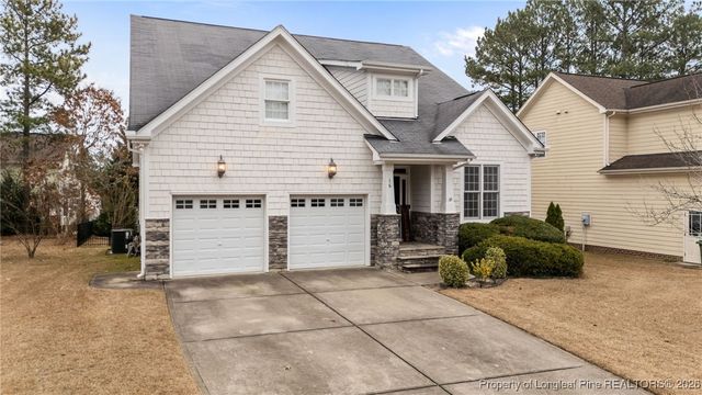 16 Cottswold Lane, Spring Lake, NC 28390